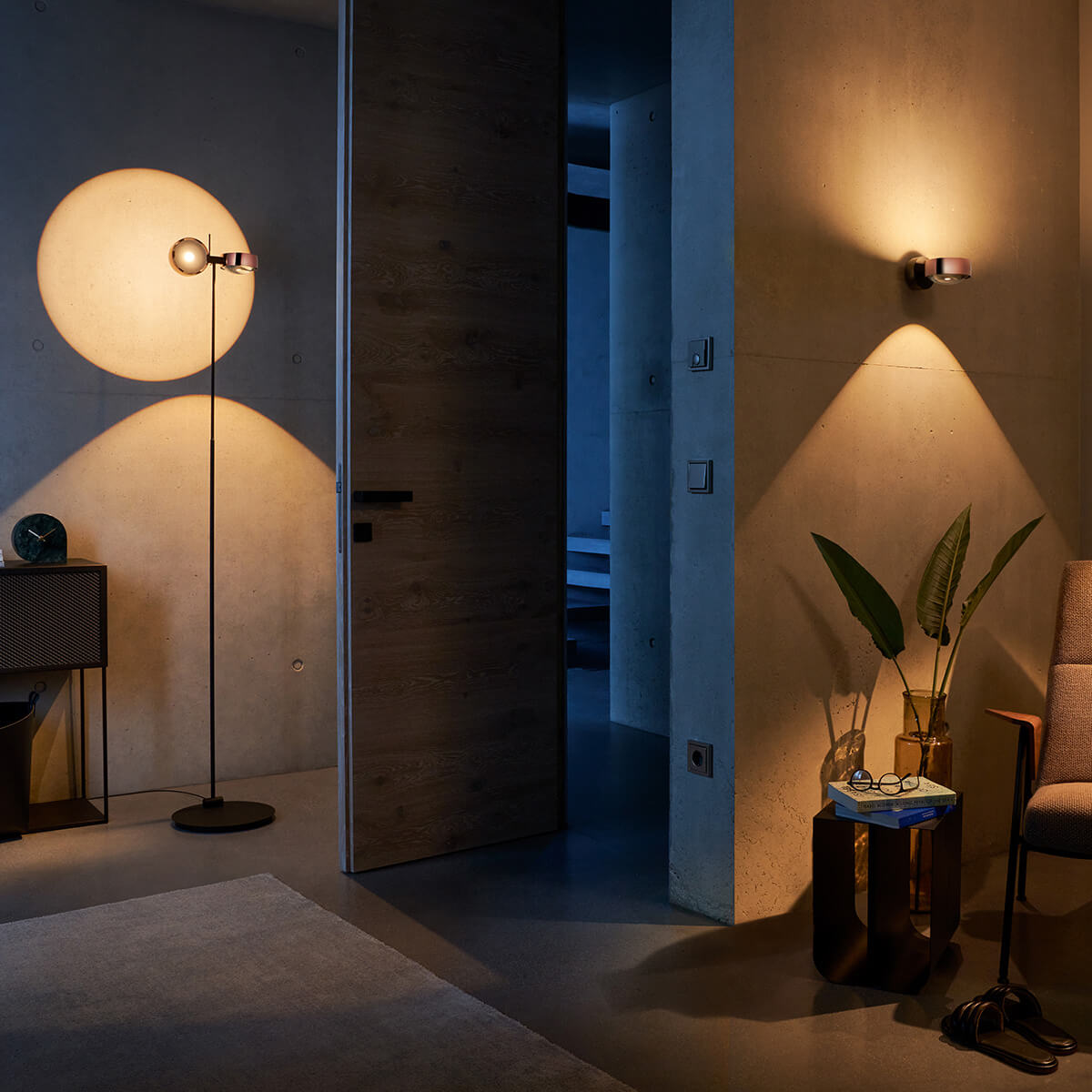 Occhio Lichteffekt Sento D (Linsen 80°/80°, links) und Sento E (Diffusorglas/Linse 80°, rechts)