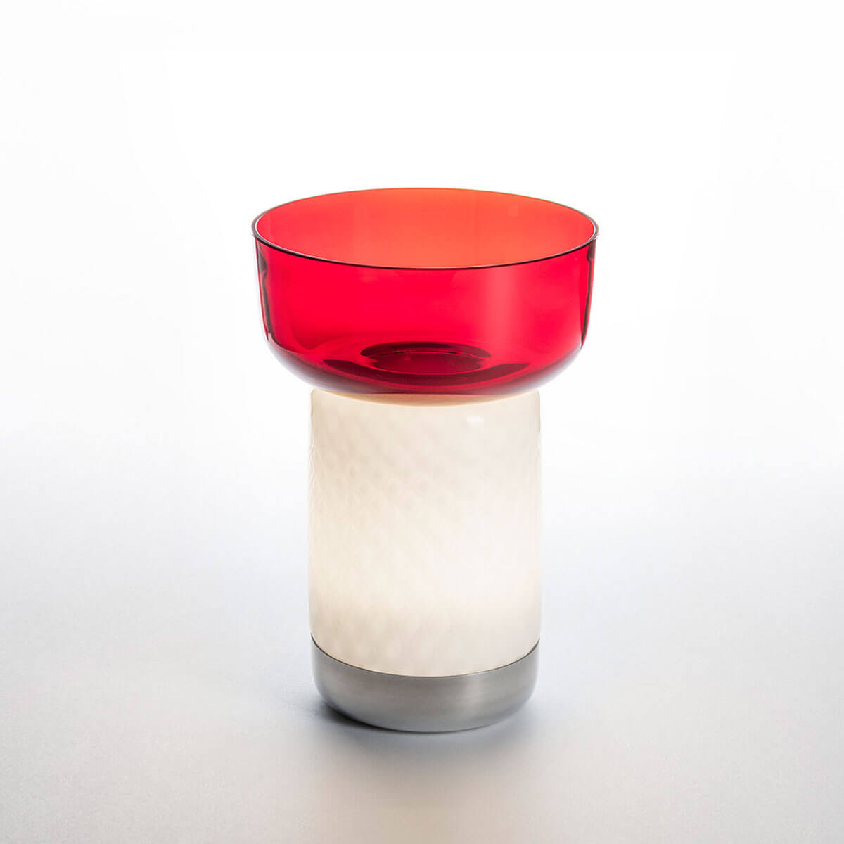 Artemide Bontà Portable LED Akkuleuchte, inkl. Schale, Glas: rot