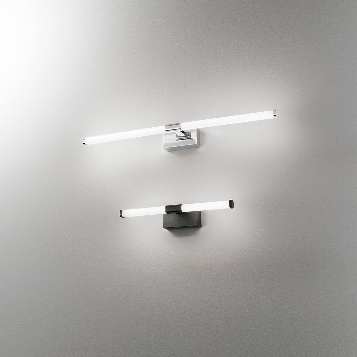 Fabas Luce Ago LED Wand- / Spiegelleuchte, Länge: 33,5 cm, Chrom und Länge: 61,5 cm, schwarz