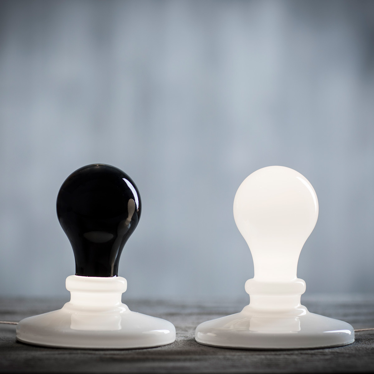 Foscarini Light Bulb LED Tavolo, Black Light (schwarz)