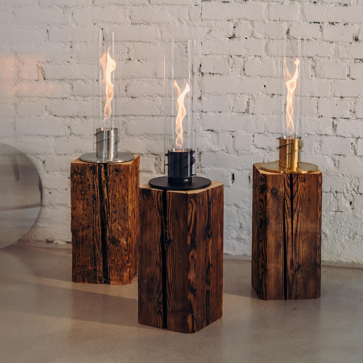 Höfats Spin 1200 Tischfeuer & Windlicht, Silber, schwarz und Gold