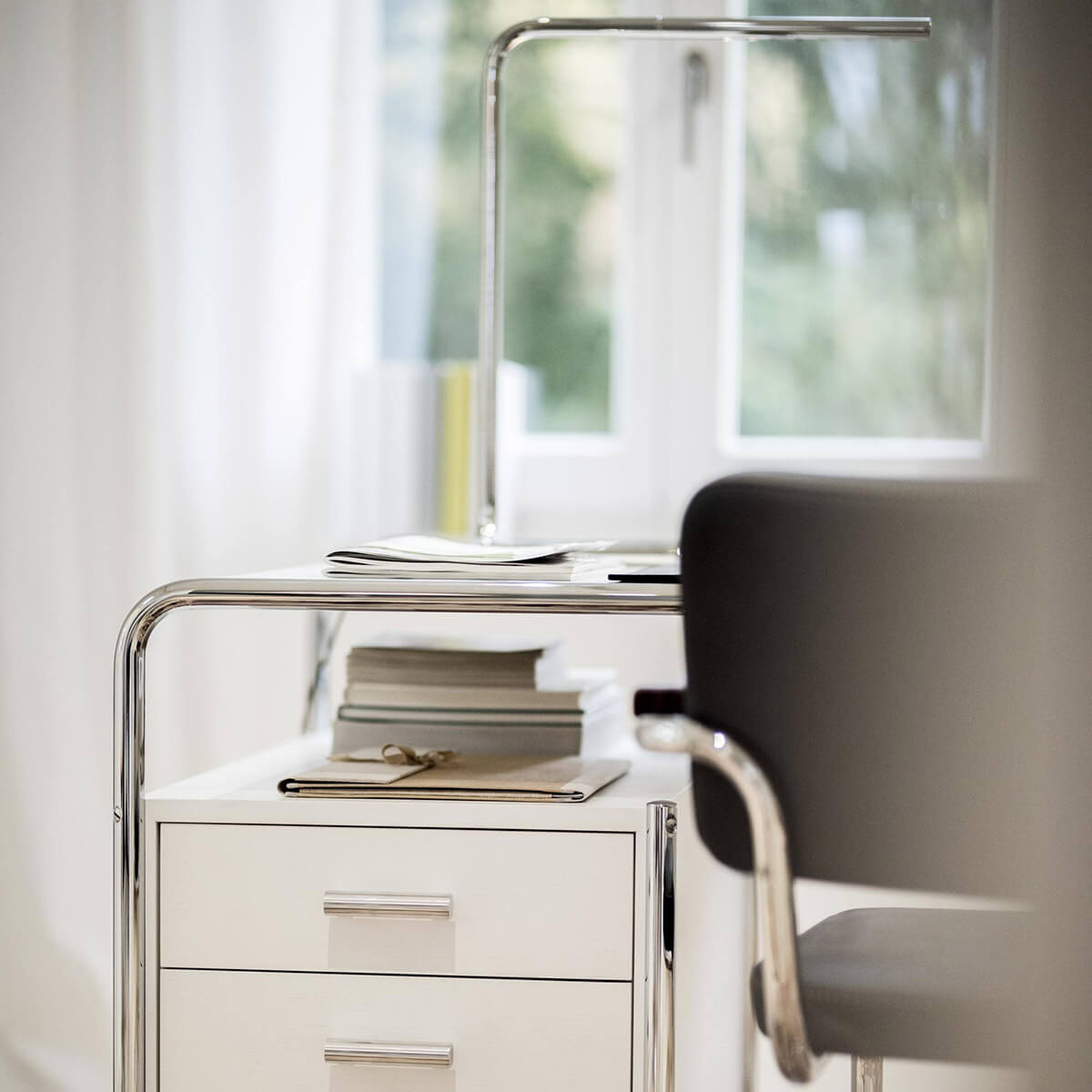 Tecnolumen Lum 50 LED Tischleuchte, Chrom