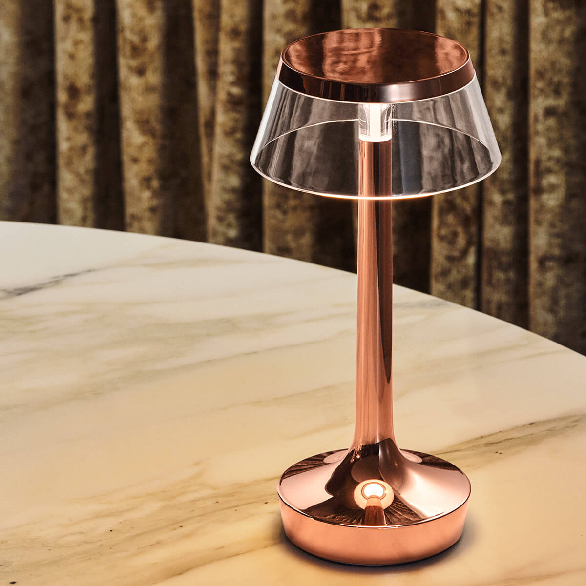 Flos Bon Jour Unplugged LED Akkuleuchte, Kupfer (©Marco Cella)