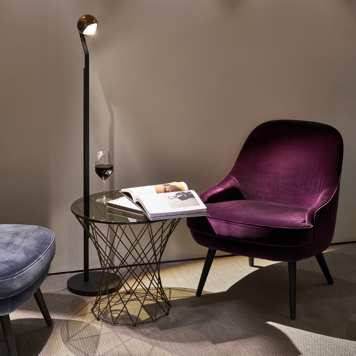 Occhio io 3d lettura C Stehleuchte, schwarz matt, Kopf Roségold