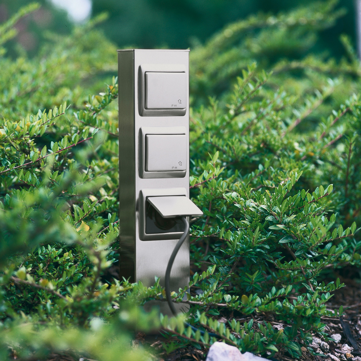 Albert Leuchten 692107 Steckdosensäule, 3-fach, Edelstahl