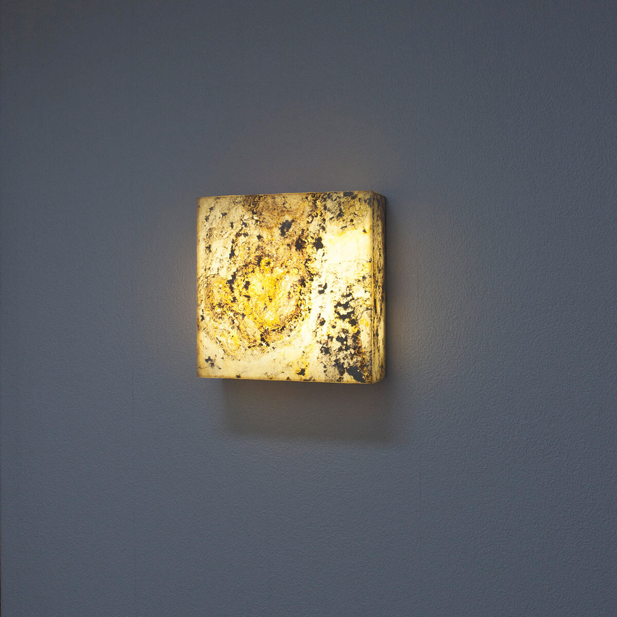 Epstein-Design Eifel im Herbst CCT-LED Wandleuchte mit ZigBee, 30 x 30 cm, Schiefer
