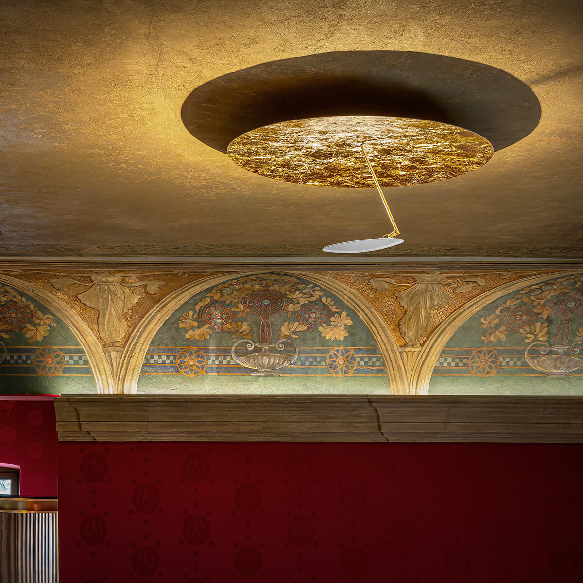 Catellani & Smith Lederam C180 LED Deckenleuchte, weiß / Gold (Foto: Nava-Rapacchietta)