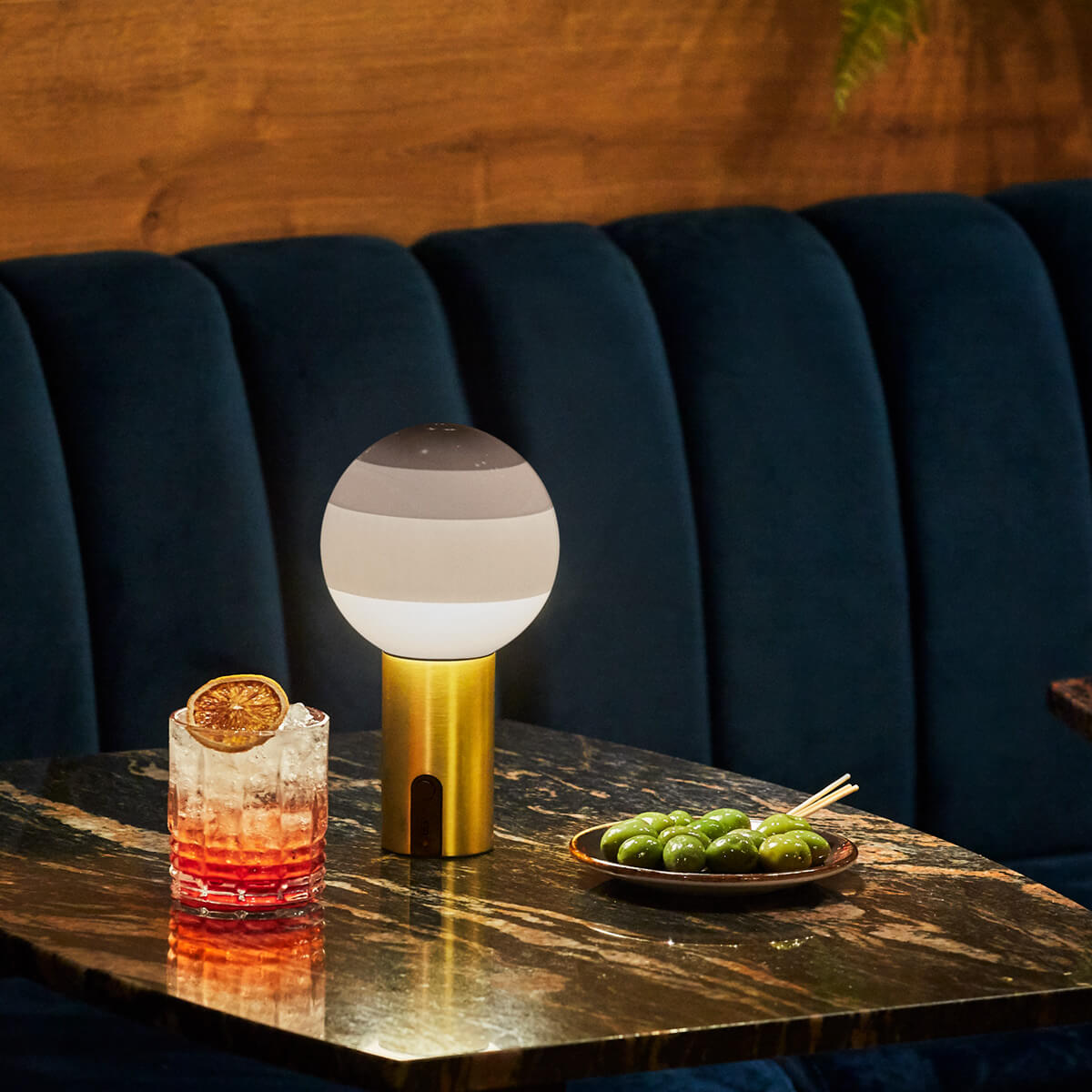Marset Dipping Light Portable LED Akkuleuchte, Schirm: gebrochenes Weiß