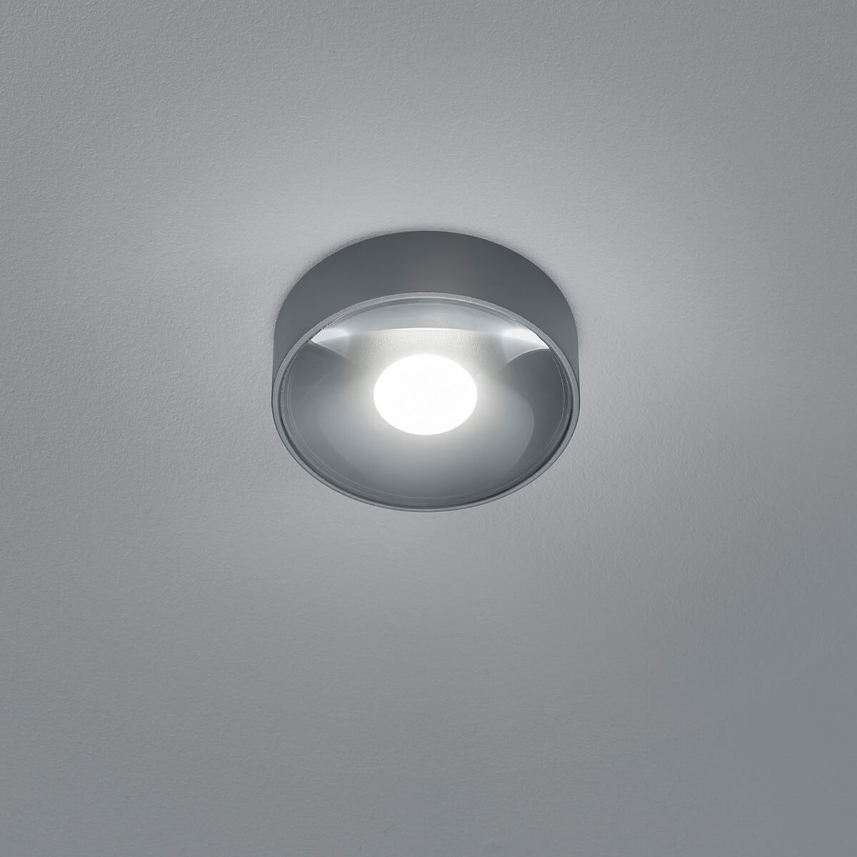 Helestra Posh LED Außendeckenleuchte, graphit