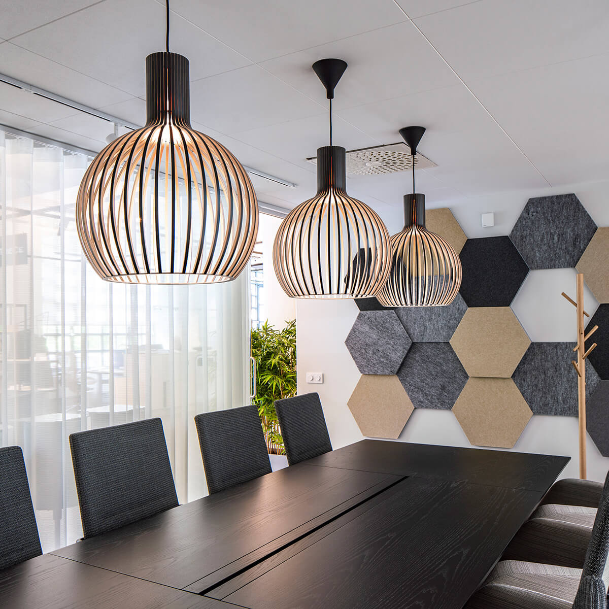 Secto Design Octo Small 4241 Pendelleuchte, schwarz laminiert, Kabel: schwarz