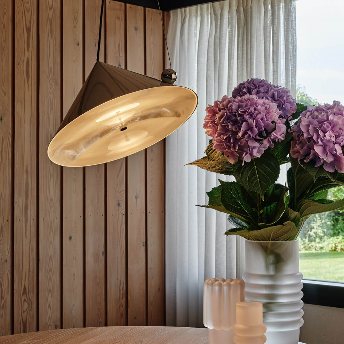Pose Large Pendant LED Pendelleuchte