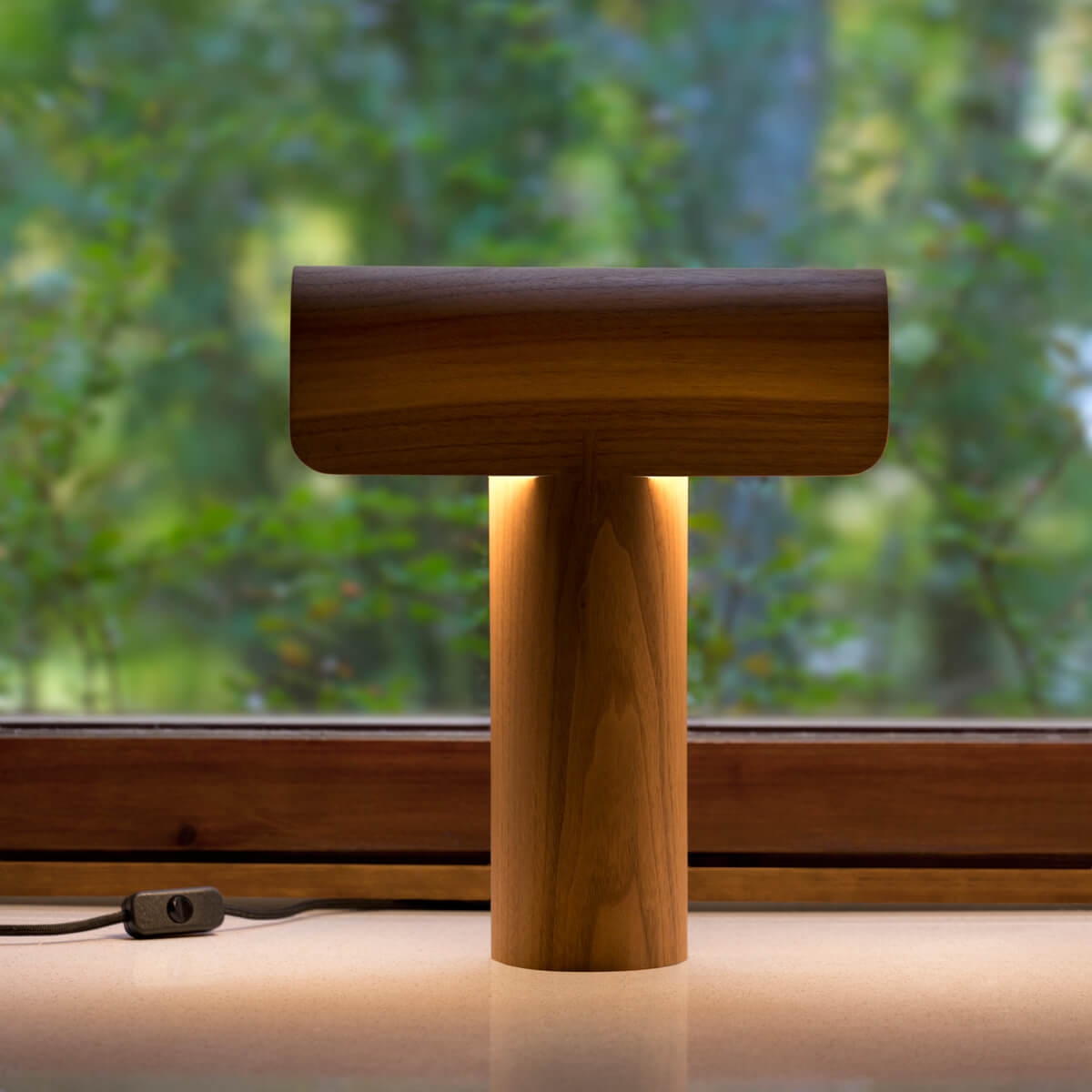 Secto Design Teelo 8020 Tischleuchte, Walnussfurnier