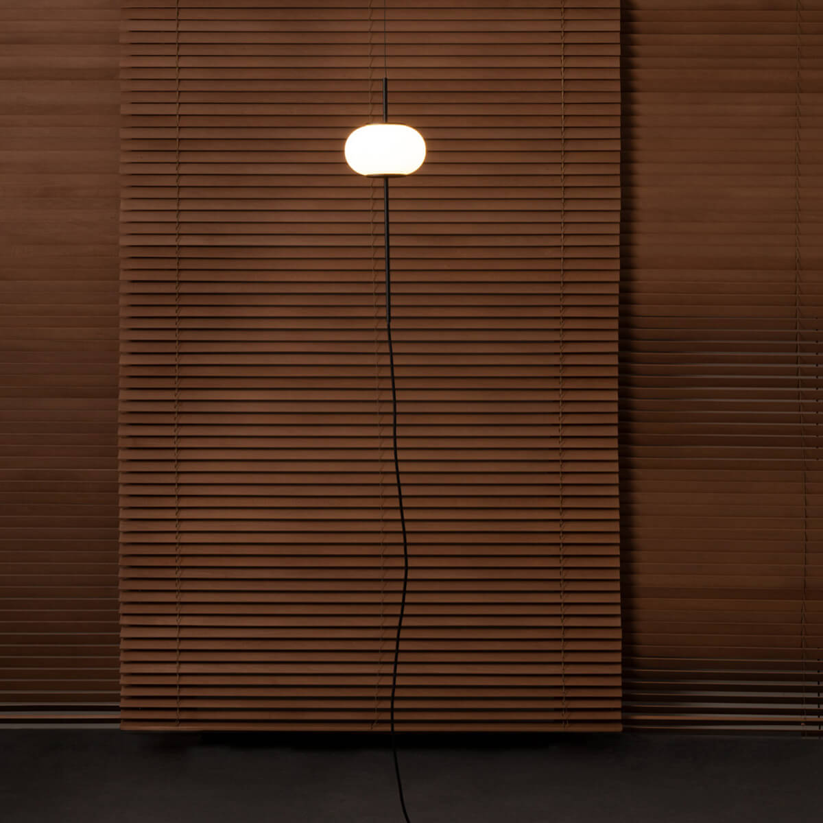 Milan Astros Steh- / Pendelleuchte, schwarz matt