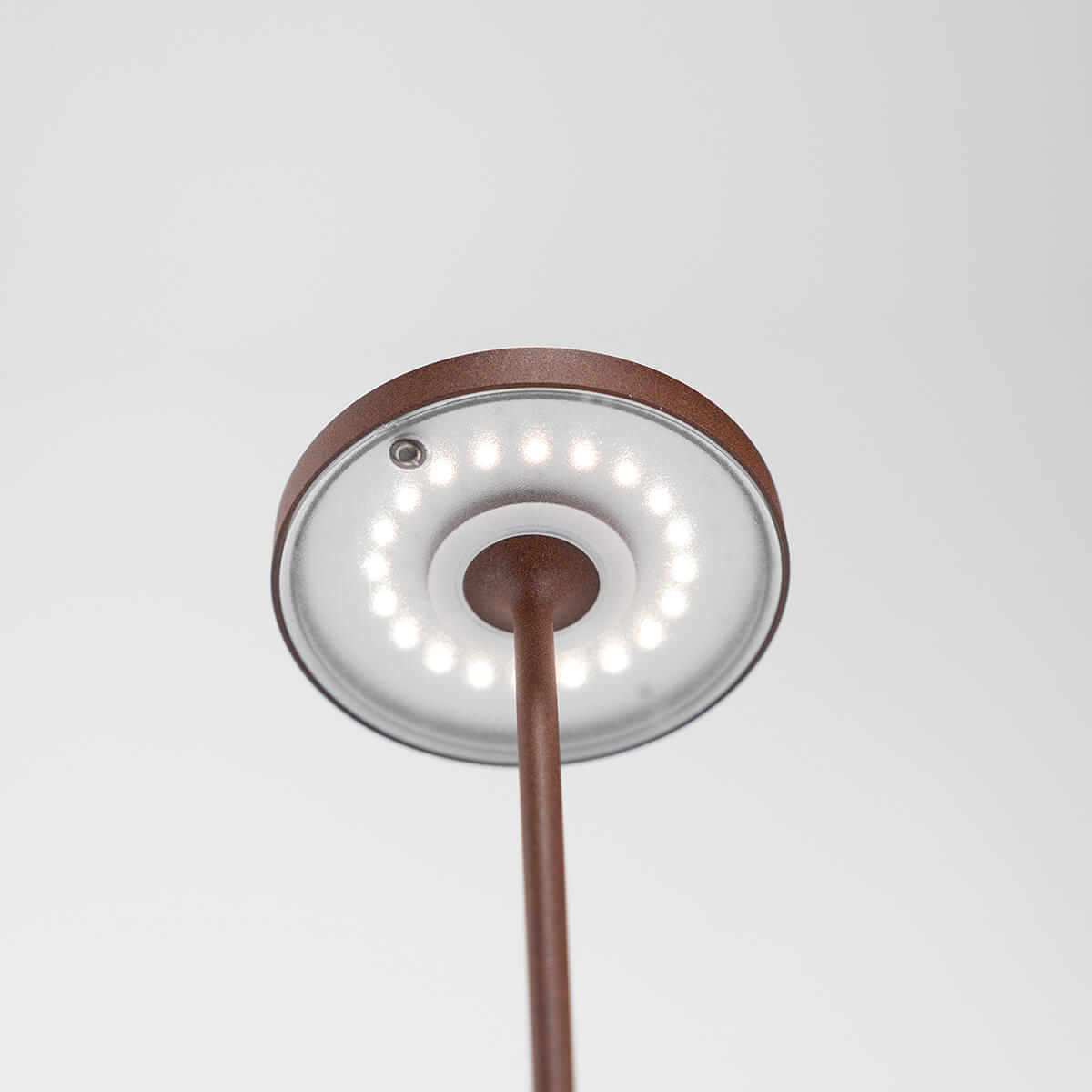 Zafferano AiLati Poldina Reverso Pro LED Akkuleuchte, Corten, Leuchtenkopf mit Touchdimmer