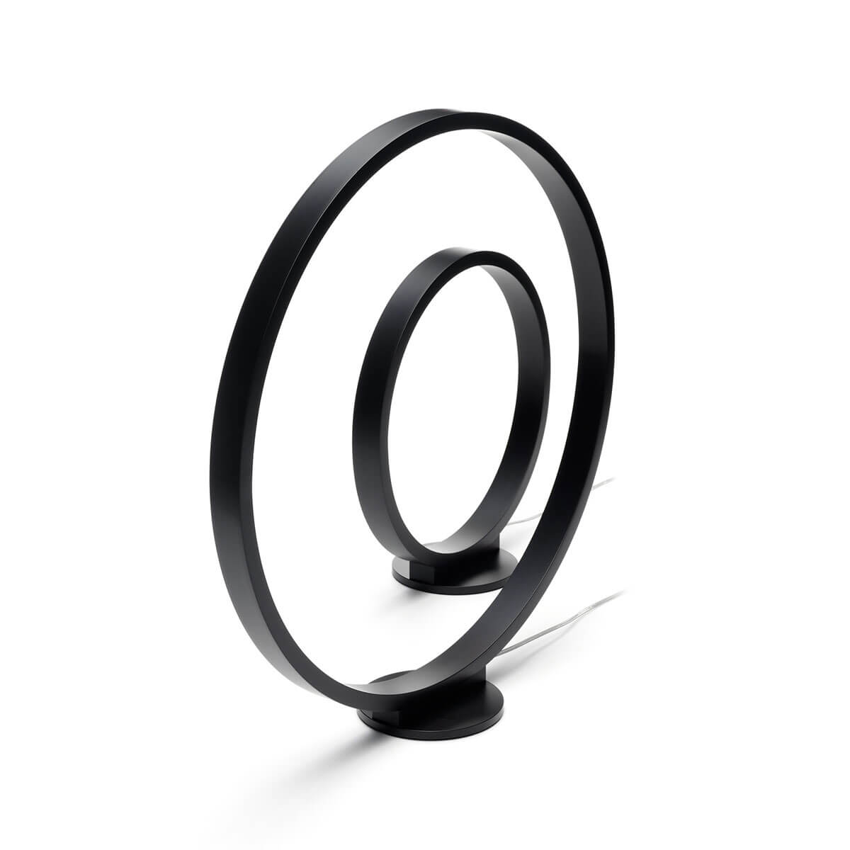 Cini & Nils Assolo43 Appoggio LED Stehleuchte, schwarz, und Cini & Nils Assolo70 Terra Stehleuchte, schwarz