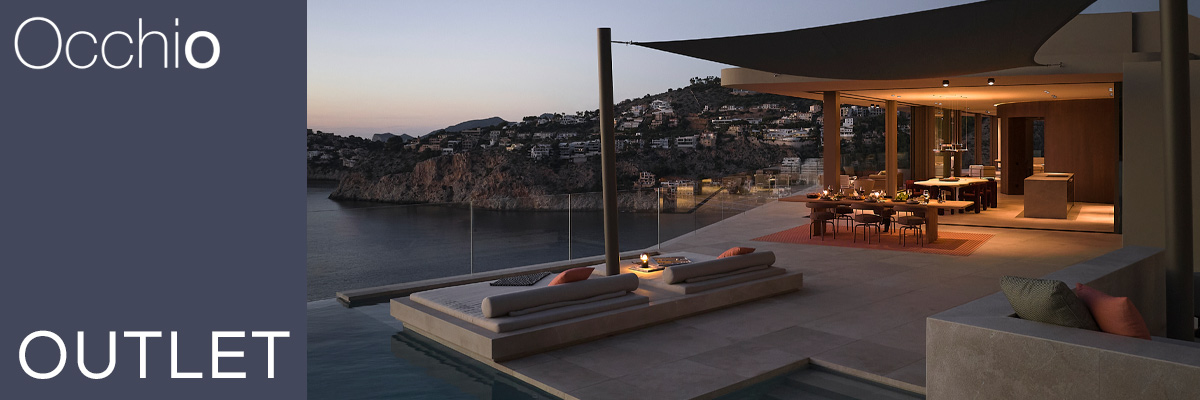 Occhio Outlet mit modernen Designerleuchten auf luxuriöser Terrasse und Wohnbereich am Meer
