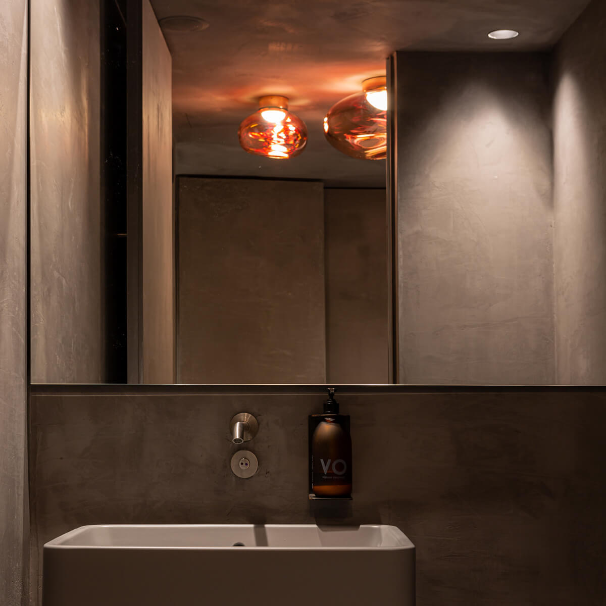 Melt Medium Surface Light LED Wandleuchte