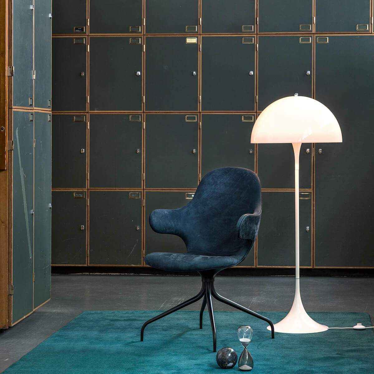 Louis Poulsen Panthella Stehleuchte, Acryl opalweiß – Design by Verner Panton
