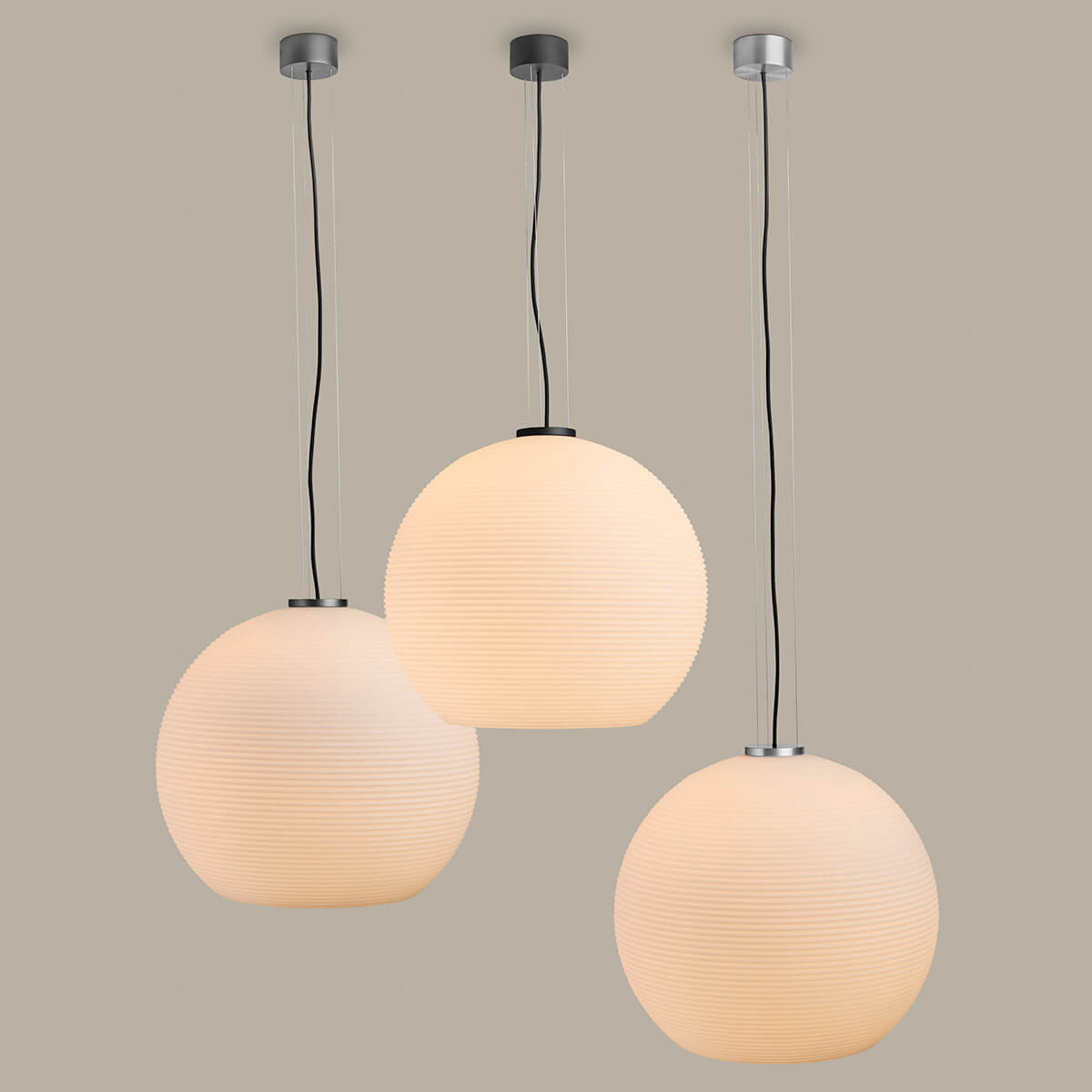 Holtkötter Golyo Pendelleuchte mit Aufhängung in Schwarz, Platin oder Aluminium matt, Opalglas in Plissee-Optik