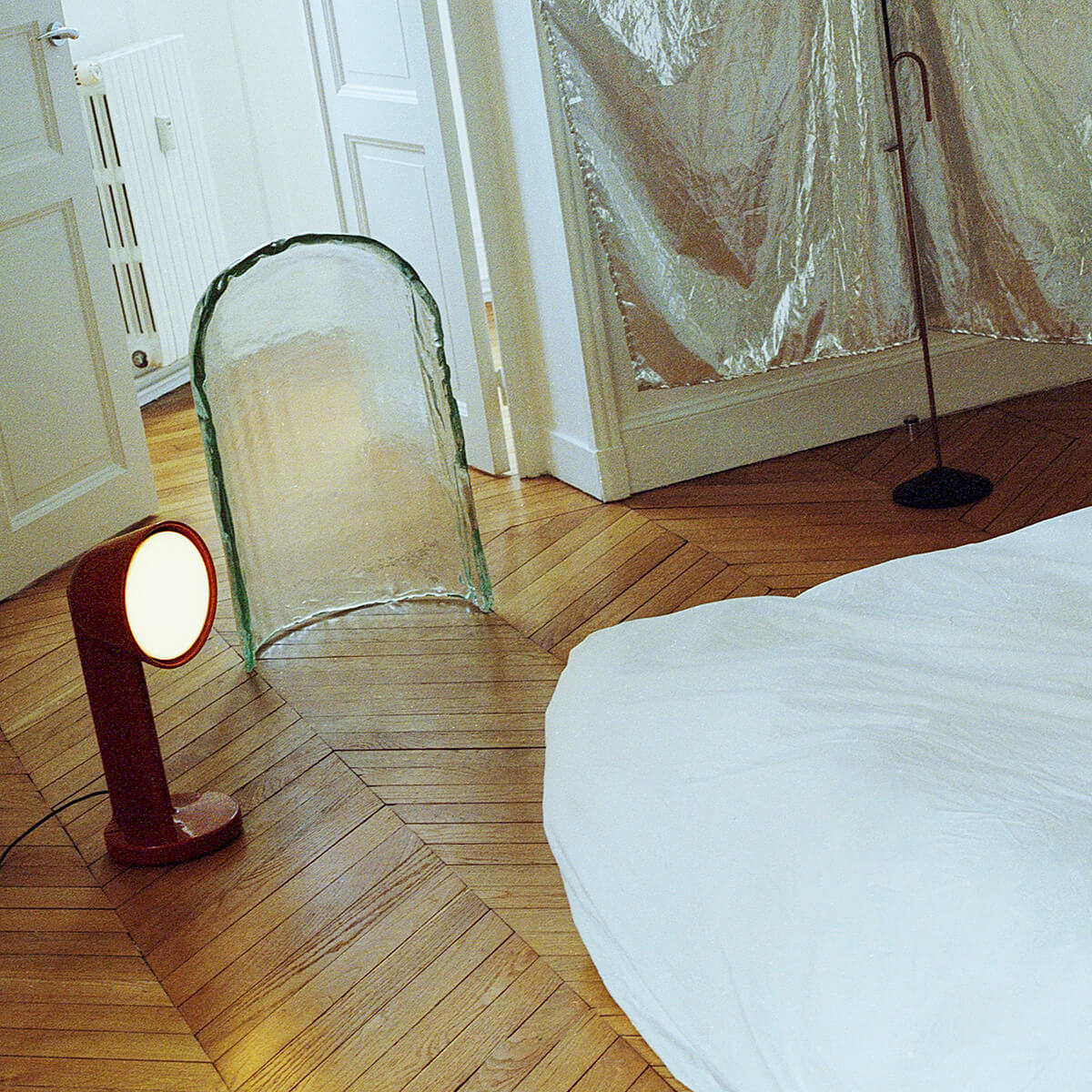 Flos Céramique Side Tischleuchte, rostrot (©Angèle Châtenet)