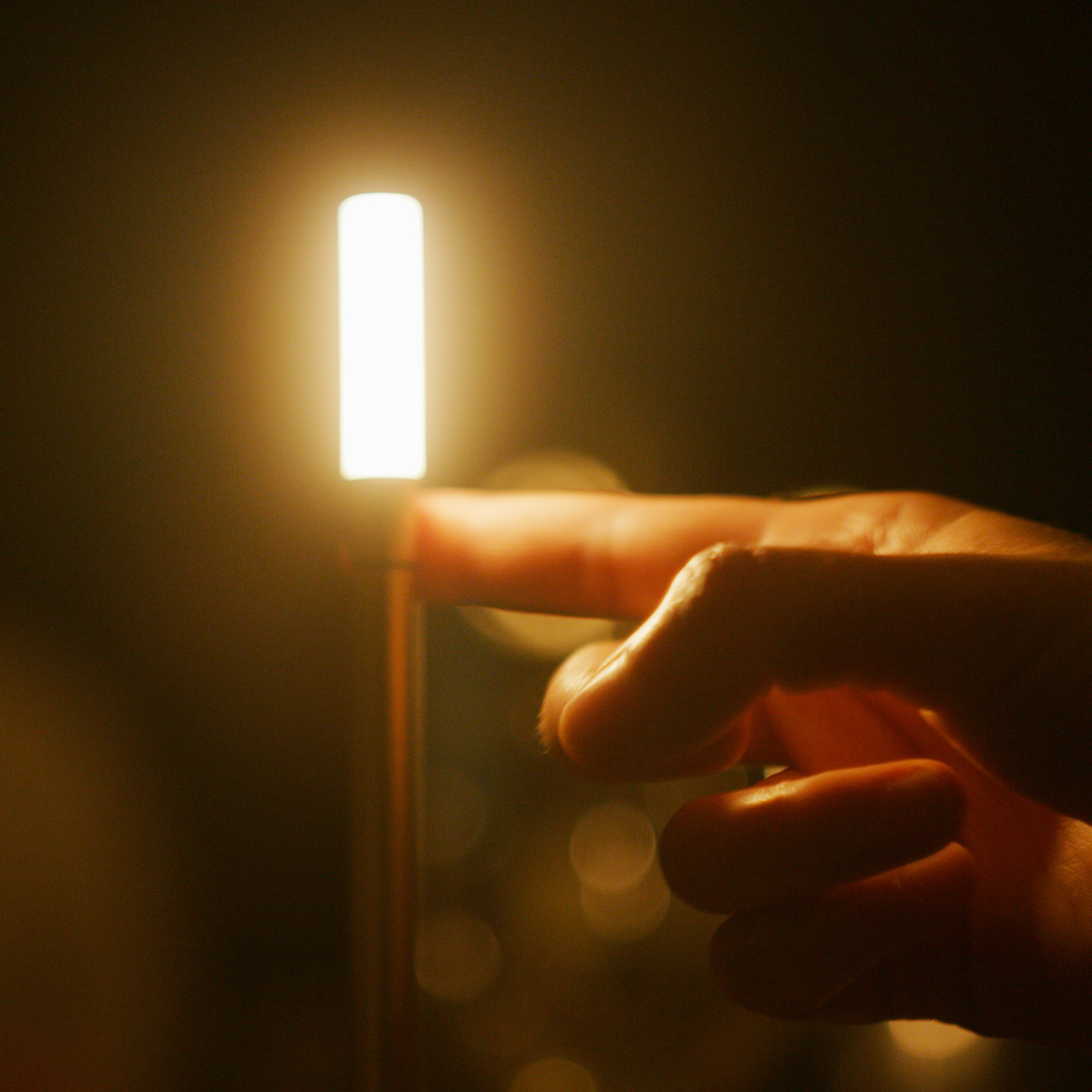 Graypants Wick LED Akkuleuchte, Messing