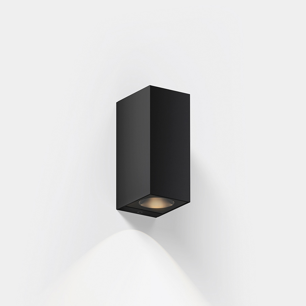 deep black (schwarz)