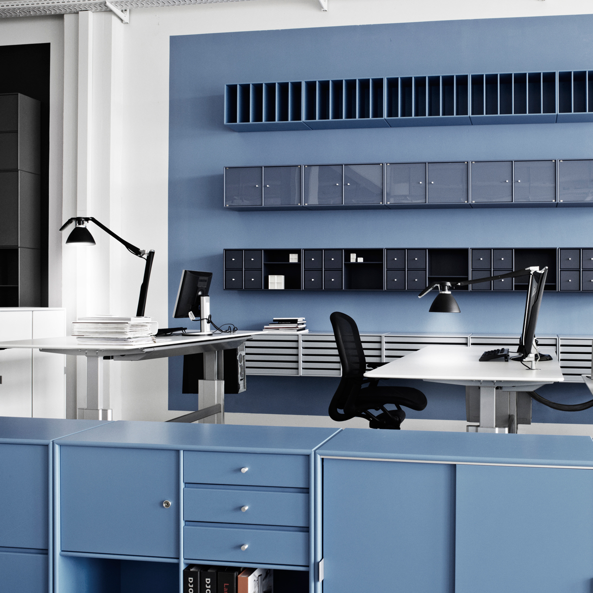 Luceplan Fortebraccio Tavolo mit Schalter, soft-touch schwarz