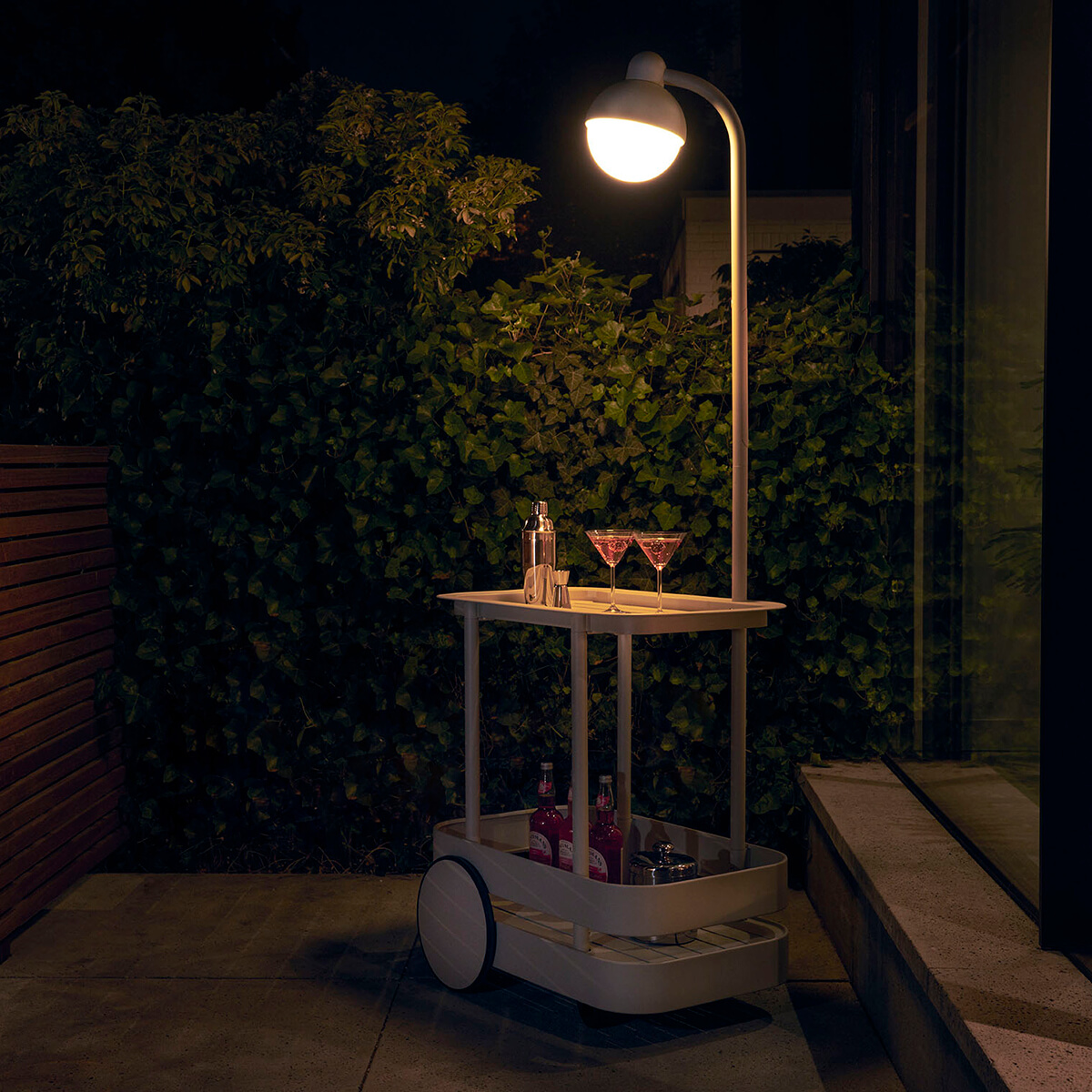 Jolly Trolley LED Akkuleuchte & Bar-Trolley