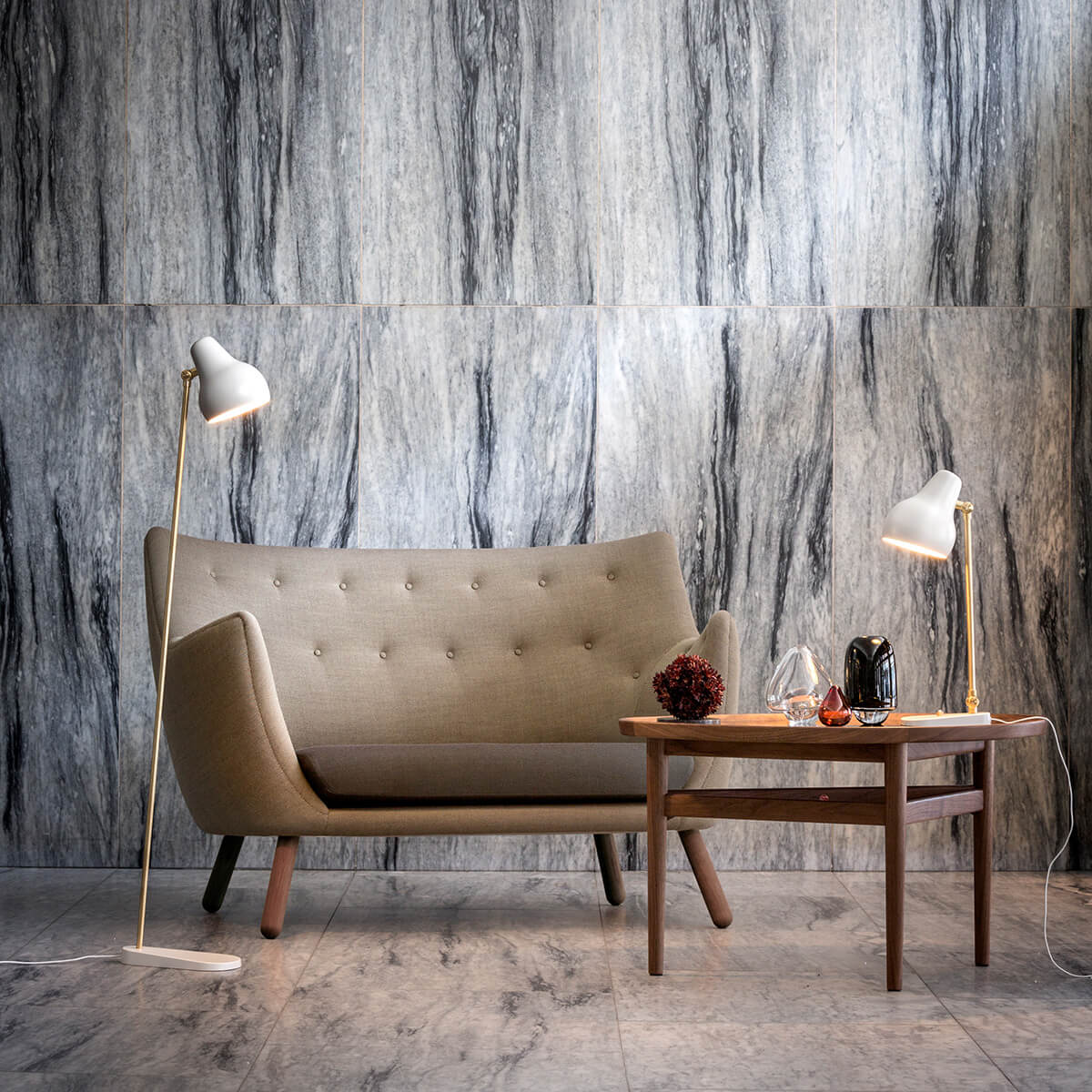 Louis Poulsen VL38 LED Stehleuchte, weiß, und Louis Poulsen VL38 LED Tischleuchte, weiß