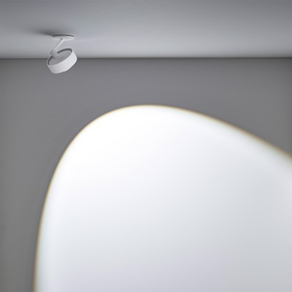 Occhio Più alto 3d flat C80 LED Aufbaustrahler, weiß matt, 80° / Linse