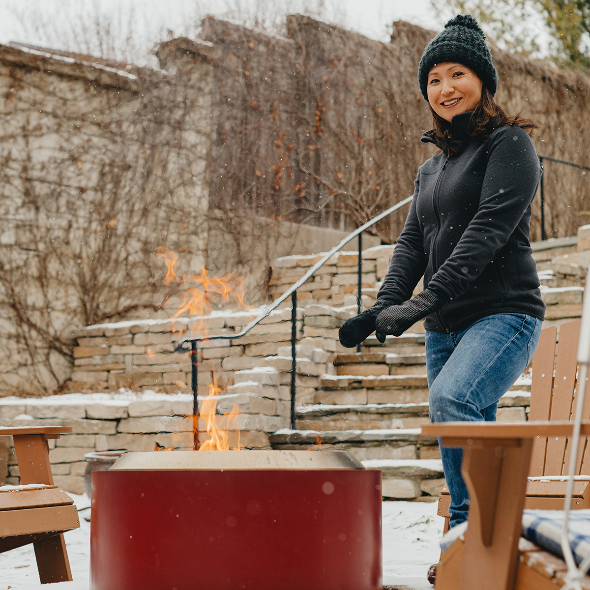 Solo Stove Yukon 2.0 Feuerschale mit Standfuß, Mulberry (rot)