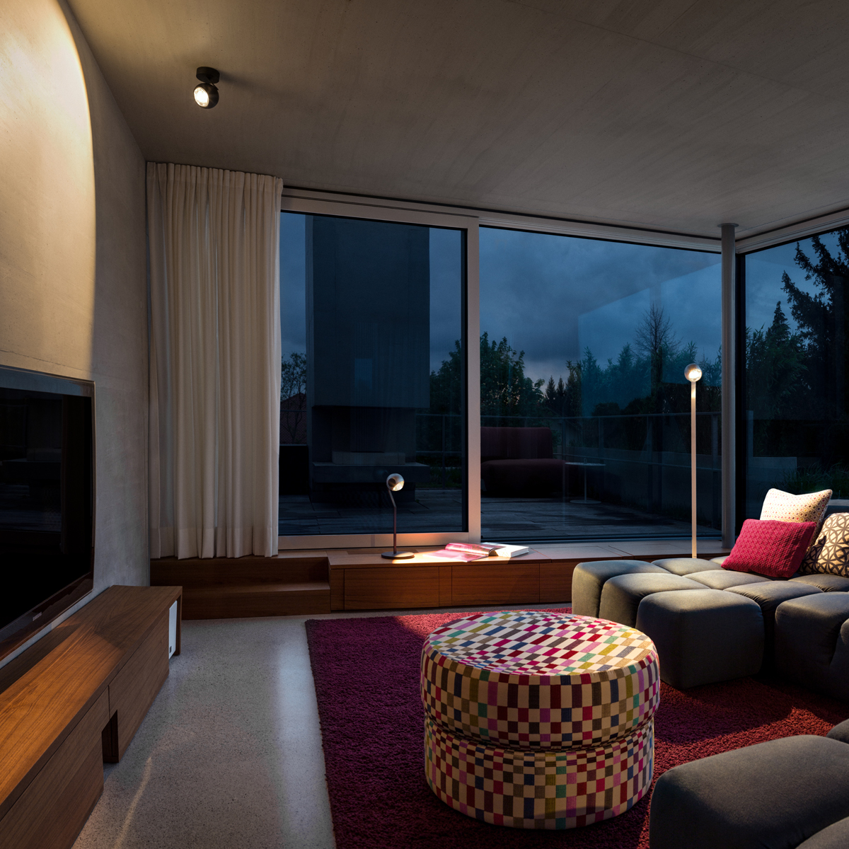 Occhio io 3d lettura C Stehleuchte, Chrom matt, pads und body schwarz matt (auf Anfrage erhältlich)