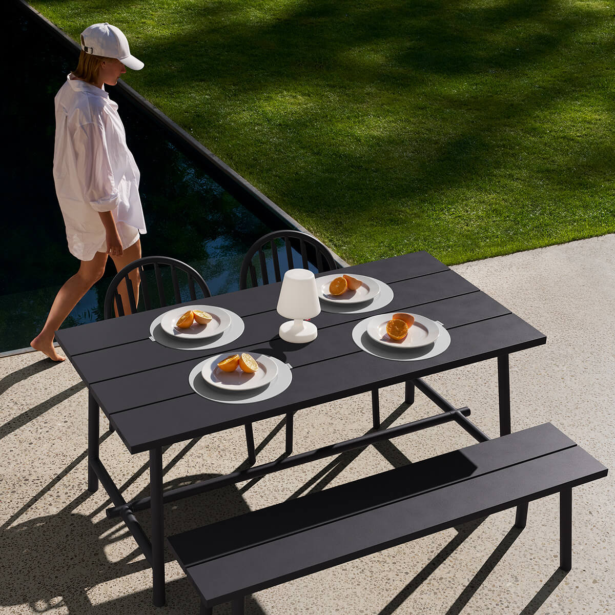Fred's Medium Table Tisch