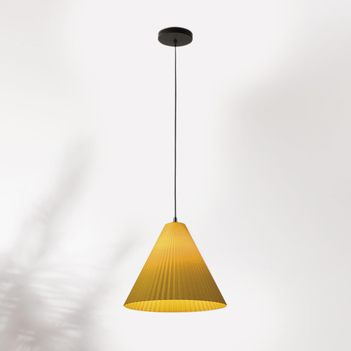 Fabas Luce Cone Pendelleuchte, senffarben