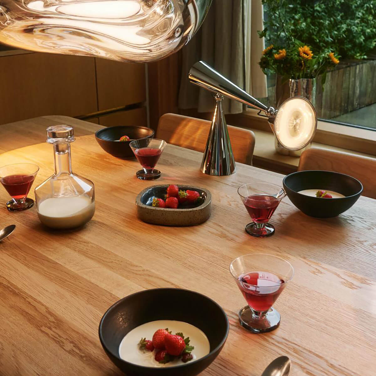 Pose Task Light LED Tischleuchte