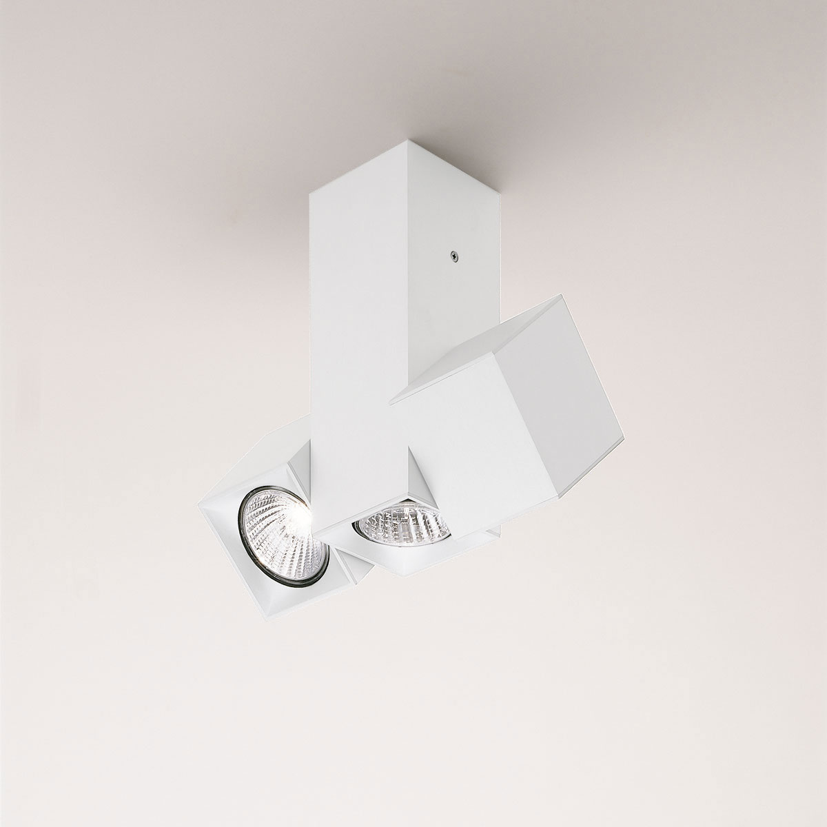 3-light, silk white