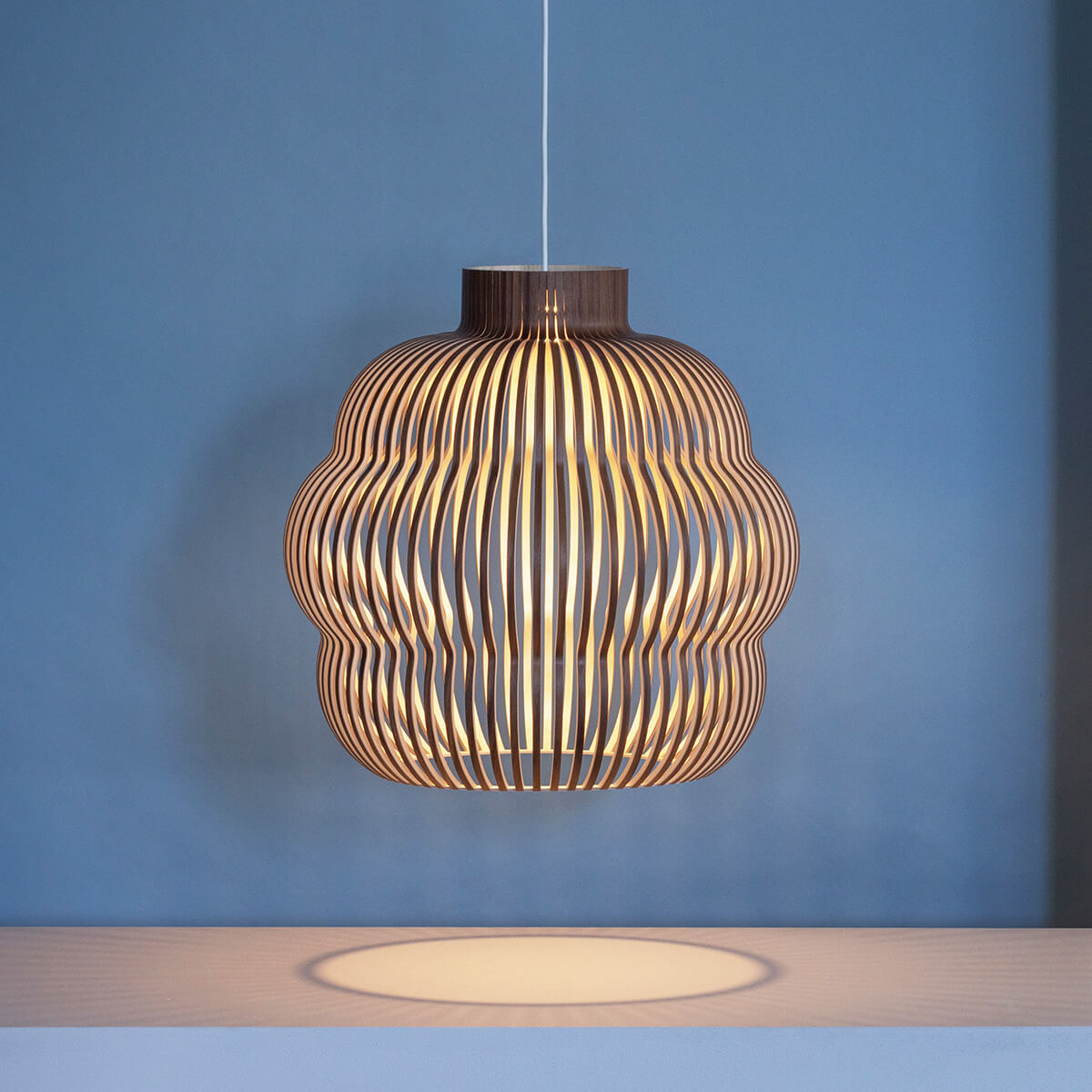 Secot Design Kumulo 5200 Pendelleuchte, Walnussfurnier, Kabel: weiß