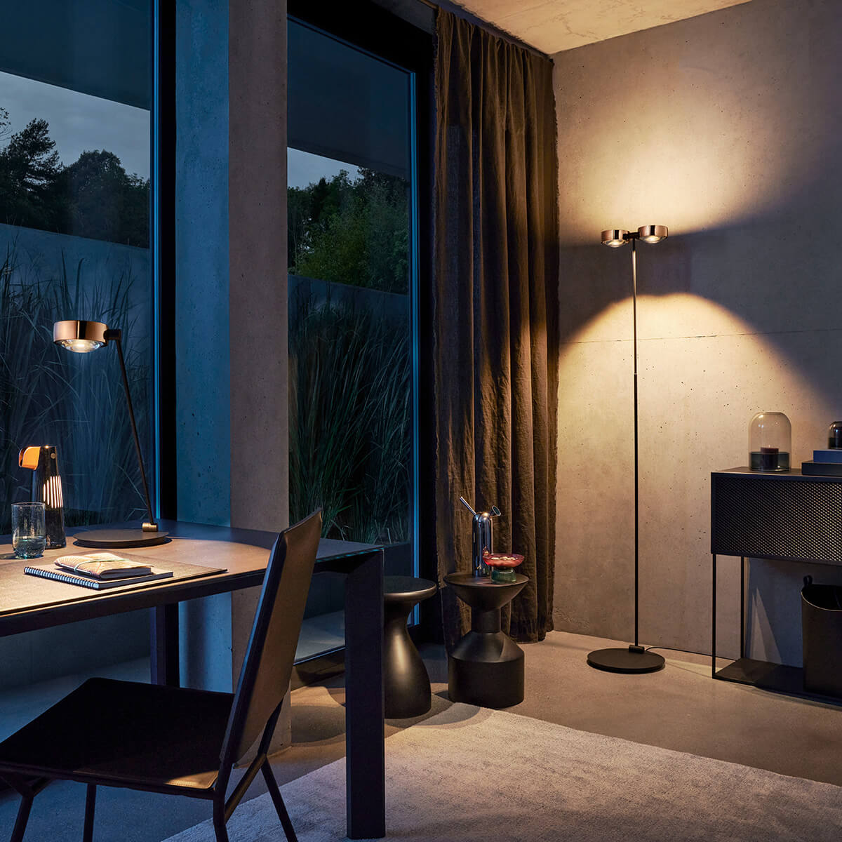 Occhio Sento E terra "air" LED Stehleuchte, Roségold / schwarz matt