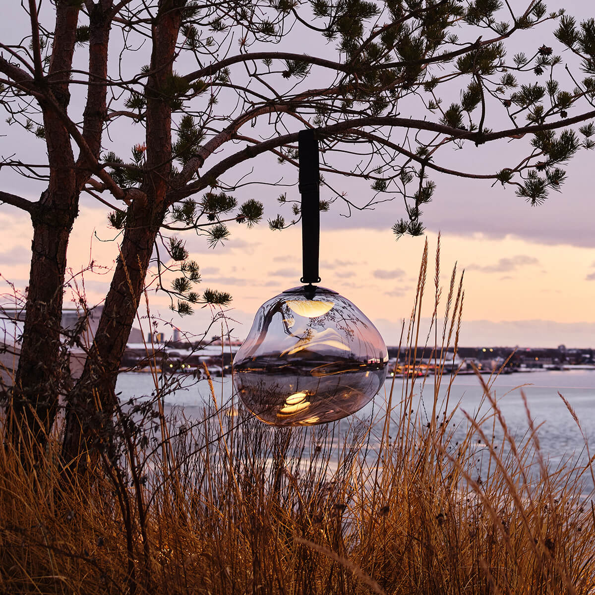 Melt Large Portable LED Akkusteh- / Pendelleuchte