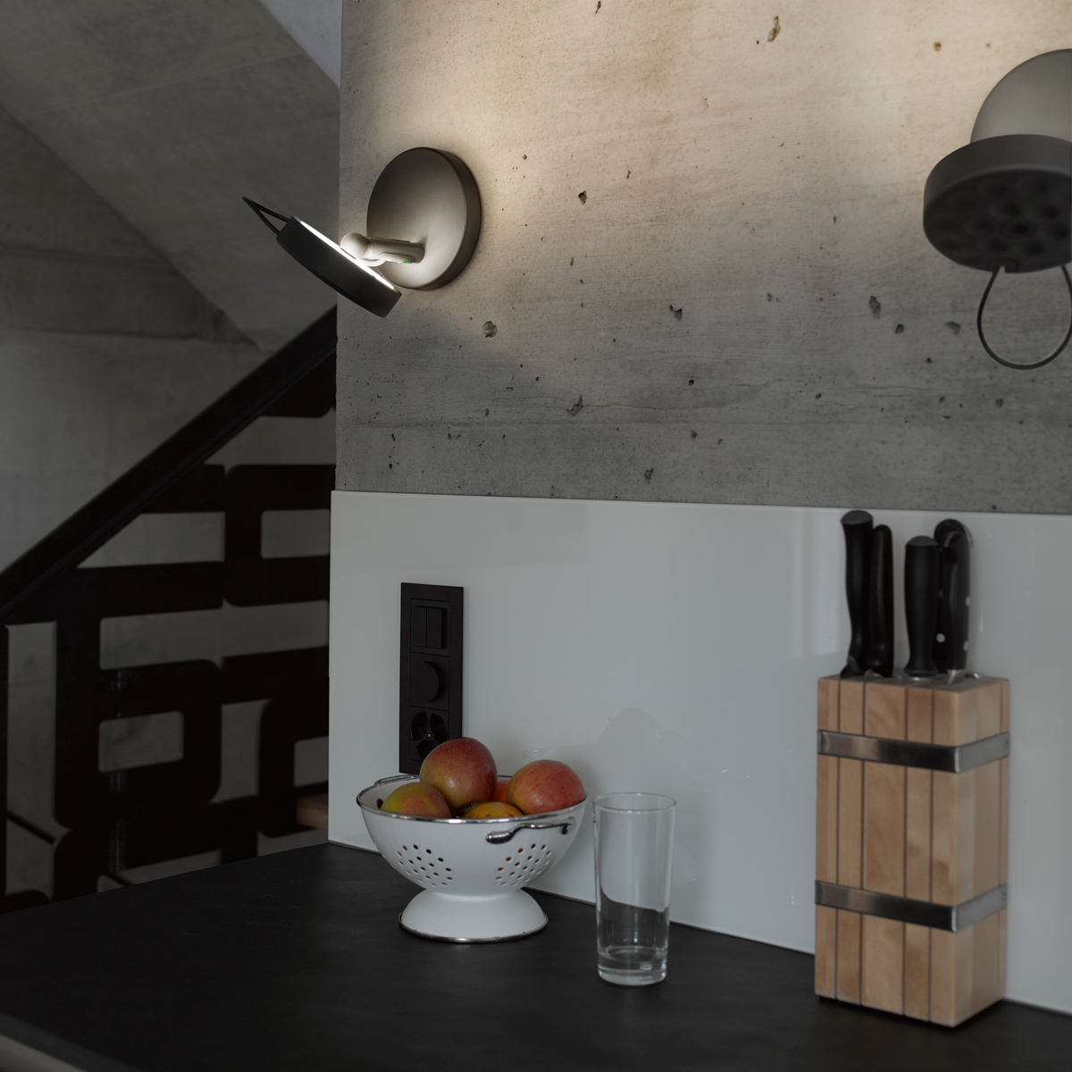 Belux U-Turn-24 LED Wandleuchte, schwarz