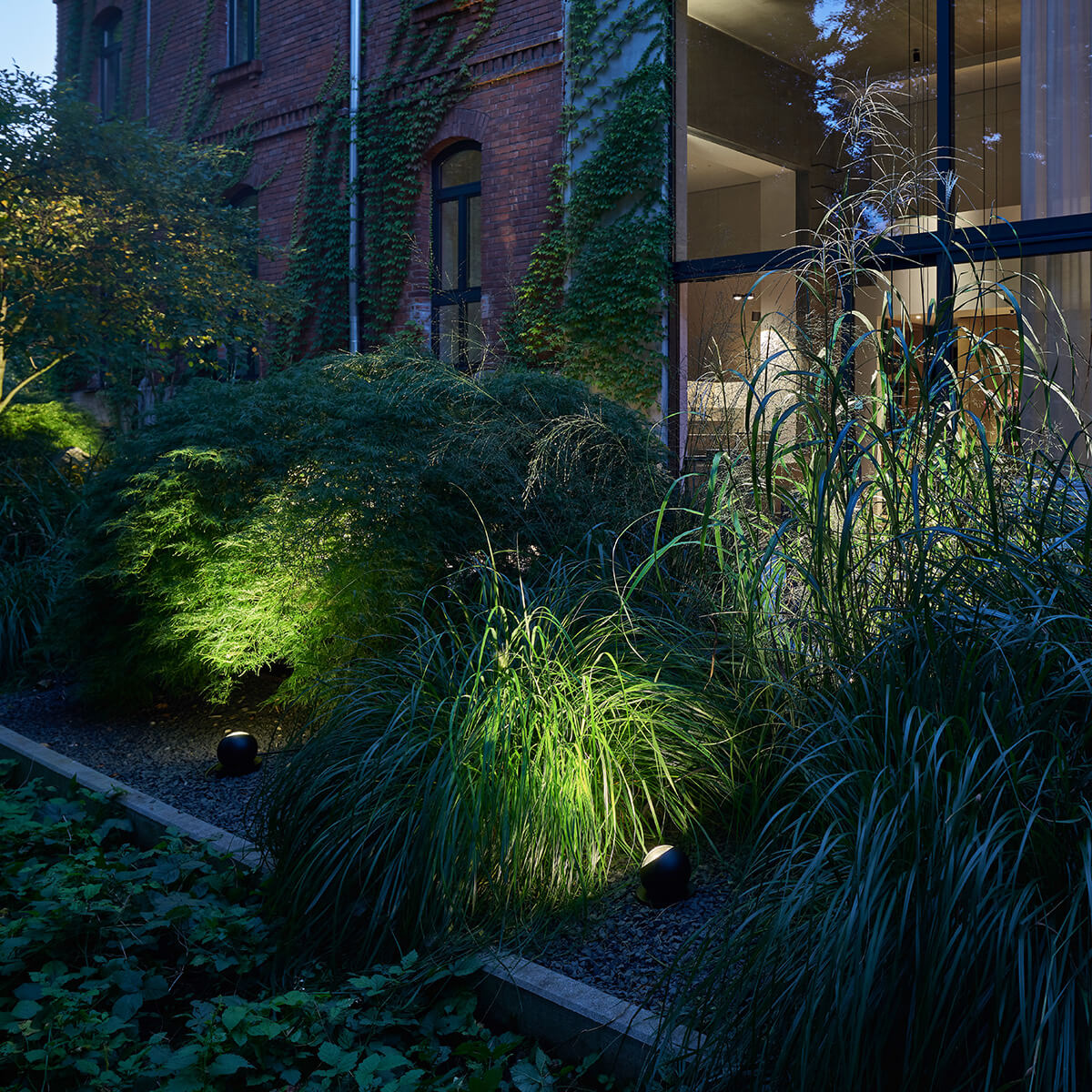 Occhio Sito basso Volt S80 Bodenleuchte, schwarz matt