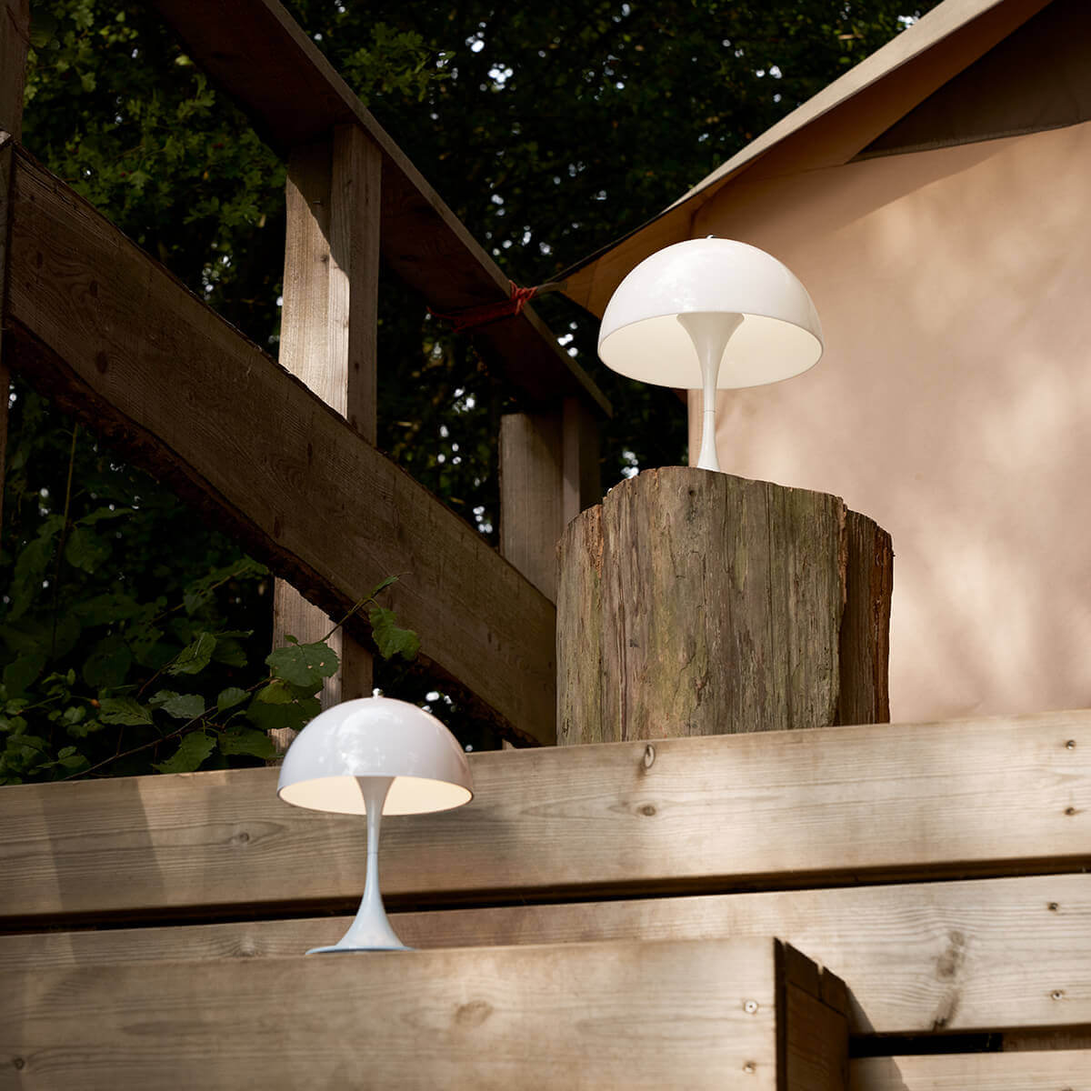 Louis Poulsen Panthella 250 Portable V2 LED Akkuleuchte, Acryl opalweiß – Design by Verner Panton