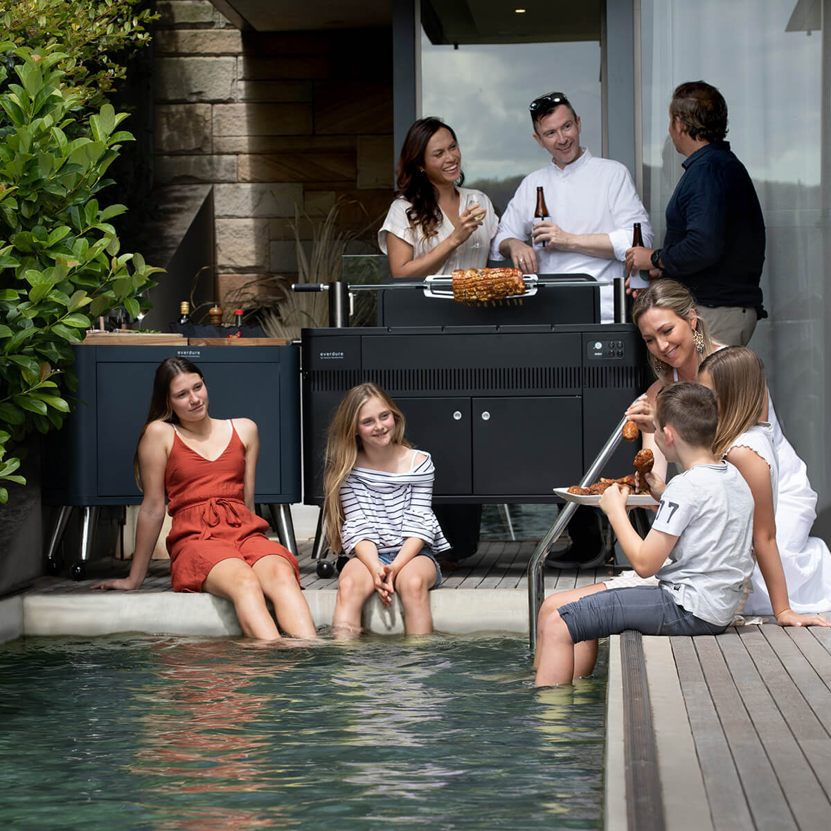 Everdure by Heston Blumenthal Mobile Outdoor Küche, schwarz