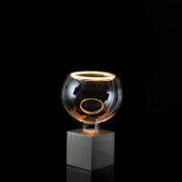 Segula LED Floating Globe 150 klar mit Sompex Cubic Tischleuchte, Aluminium (inbegriffen) (©Leuchtenland.com)
