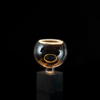 Segula LED Floating Globe 150 klar mit Sompex Cubic Tischleuchte, schwarz (inbegriffen) (©Leuchtenland.com)